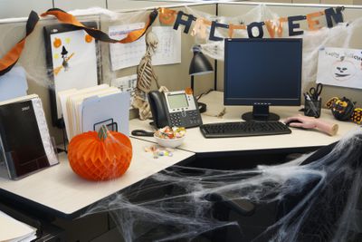 How to celebrate the Halloween in Office